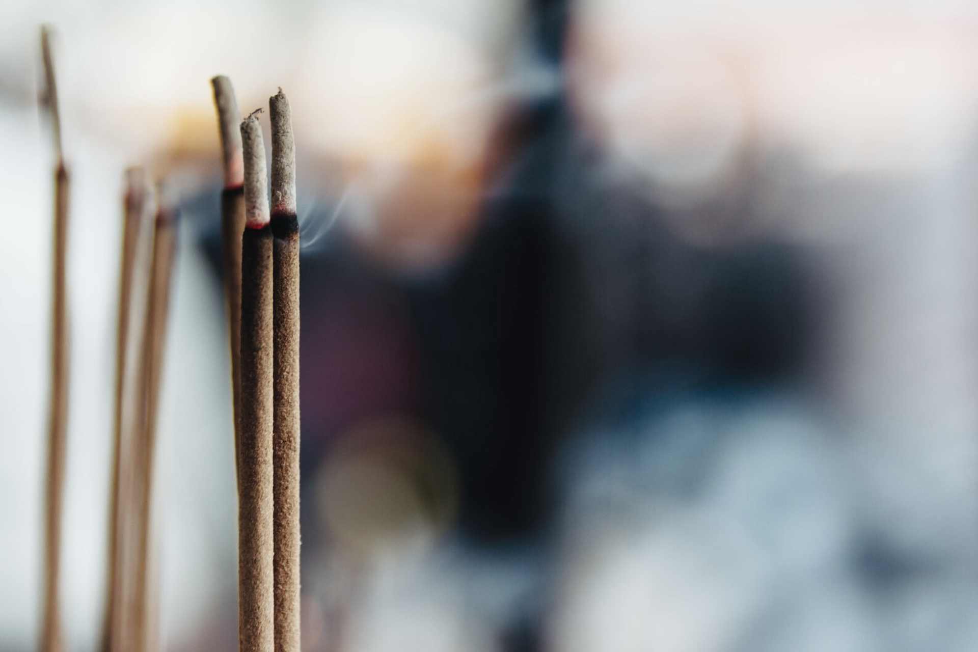 do incense keeps bugs away